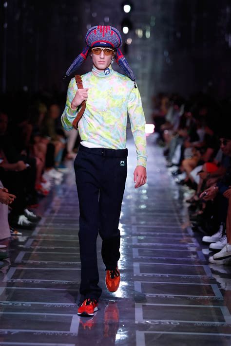 prada ss2019 logo